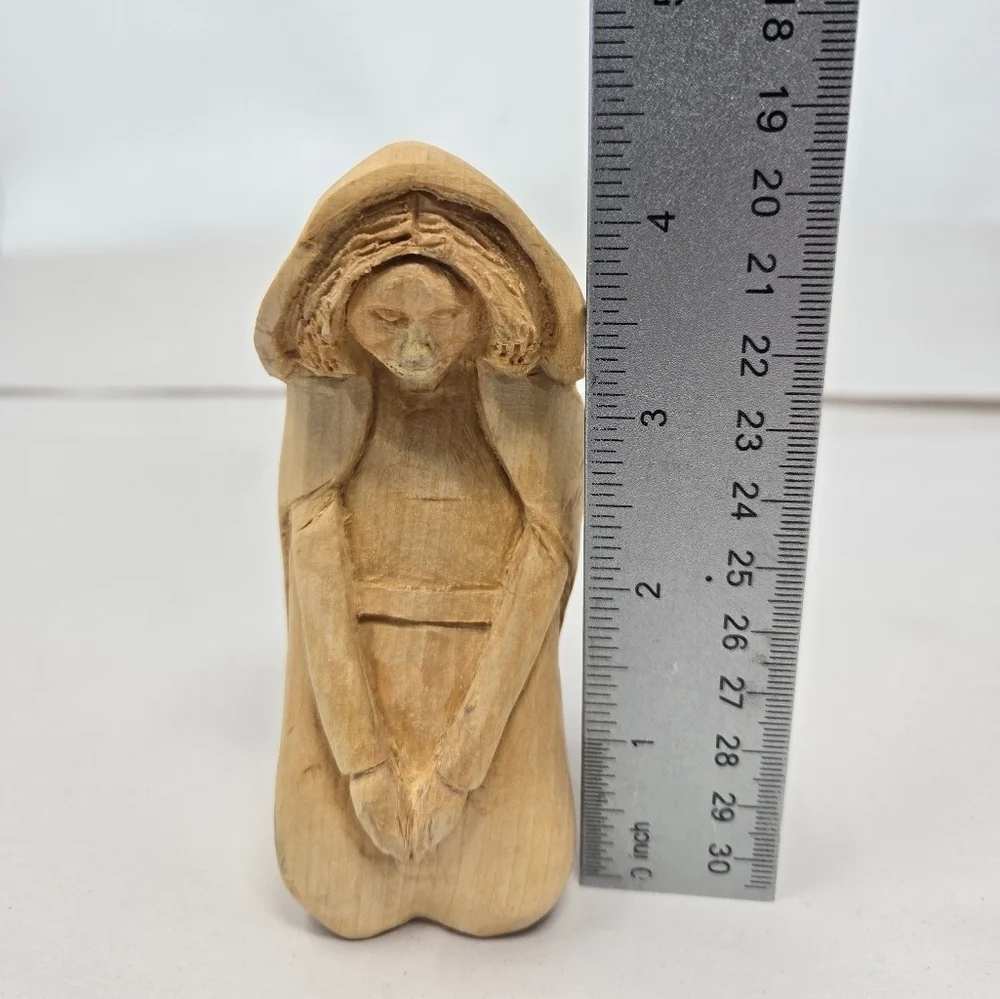 Nativity Womens Kneeling Before Baby Jesus Hand Carved By Ralph Herrenbruck 1999